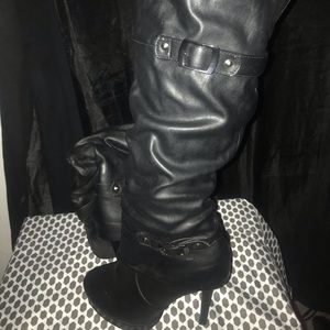 Sleek Knee high boots